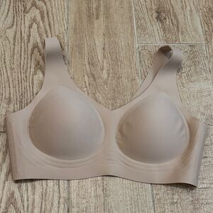 Seamless Tan Bra